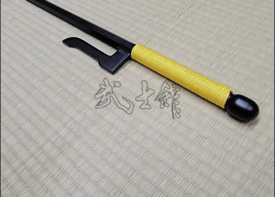 JUTTE 3 - BLACK FINISH WITH YELLOW CORD