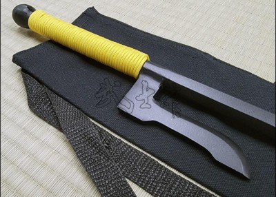 JUTTE 4 - BLACK FINISH WITH YELLOW CORD