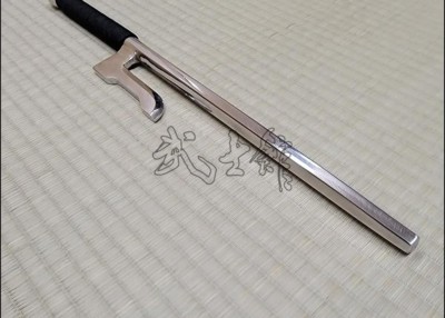 JUTTE 4 - STAINLESS STEEL POLISHED FINISH WITH BLACK CORD