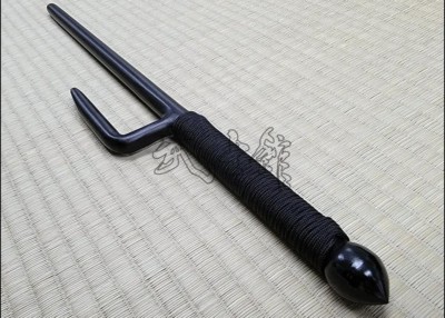 JUTTE 6 - BLACK FINISH WITH BLACK CORD