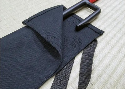 JUTTE 6 - BLACK FINISH WITH RED CORD