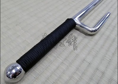 JUTTE 6 - STAINLESS STEEL POLISHED FINISH WITH BLACK CORD