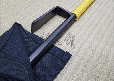 JUTTE 2 - BLACK FINISH WITH YELLOW CORD
